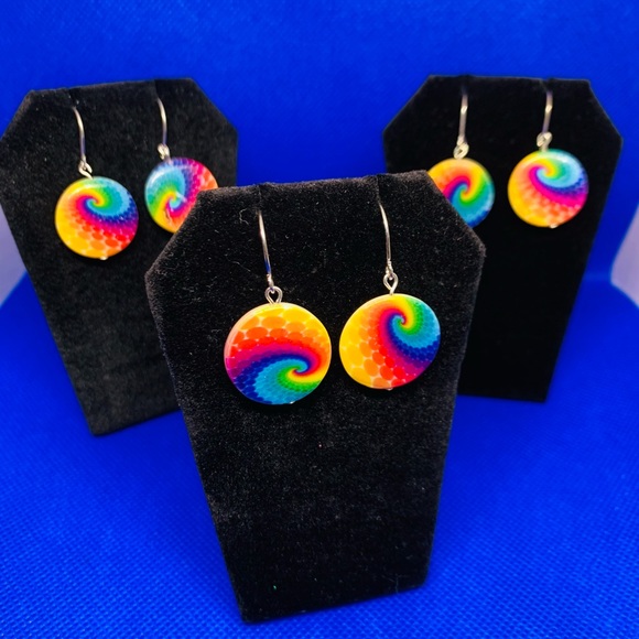 Who doesn’t love tye dye ! 🧜🏻‍♀️ - Picture 4 of 6